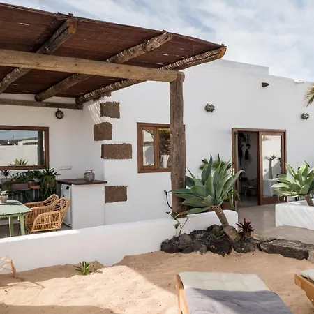 Casa Botanica - Island Location - 10 Mins Drive To Famara And La Santa Апартаменты Тао